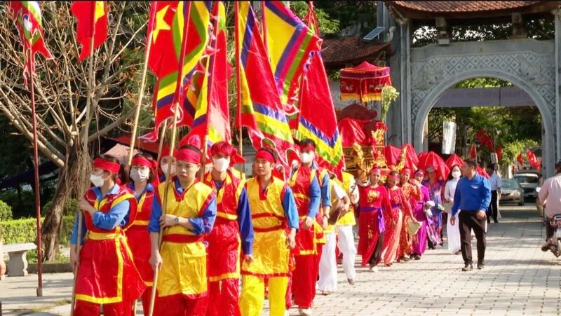 Hoa Lu Ancient Capital Festival - History comes alive with the best crew